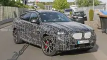 BMW X6 M60i foto spia