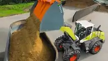 La nuova gamma media TORION di CLAAS