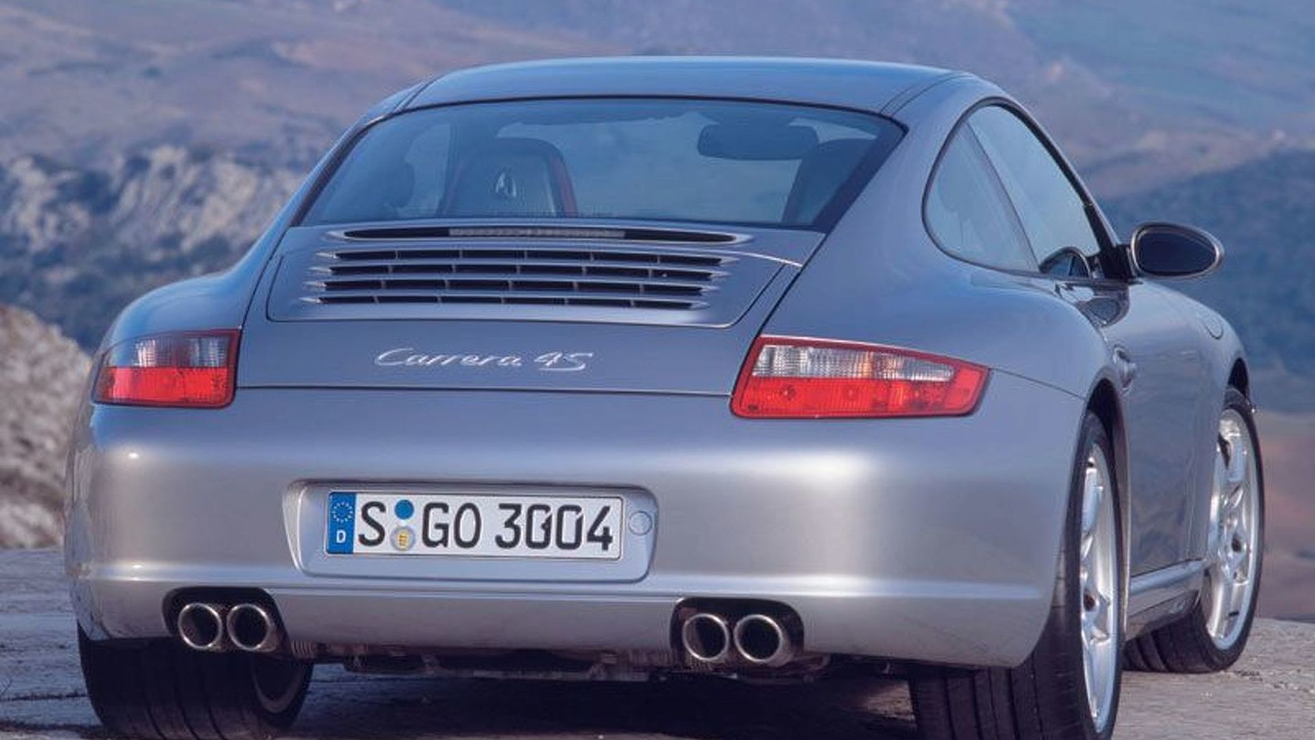 New Porsche 911 Carrera 4 and Carrera 4S Photos