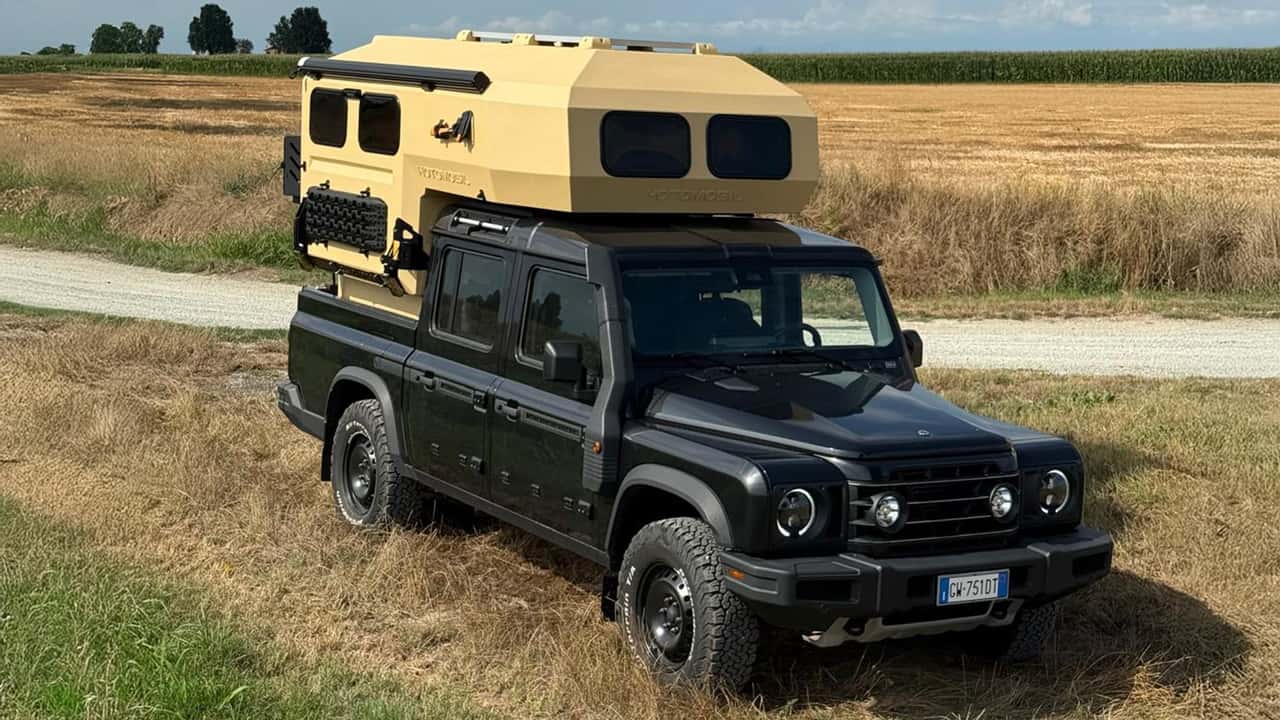 L'Ineos Quartermaster  con cellula Gladiator S al Salone Camper