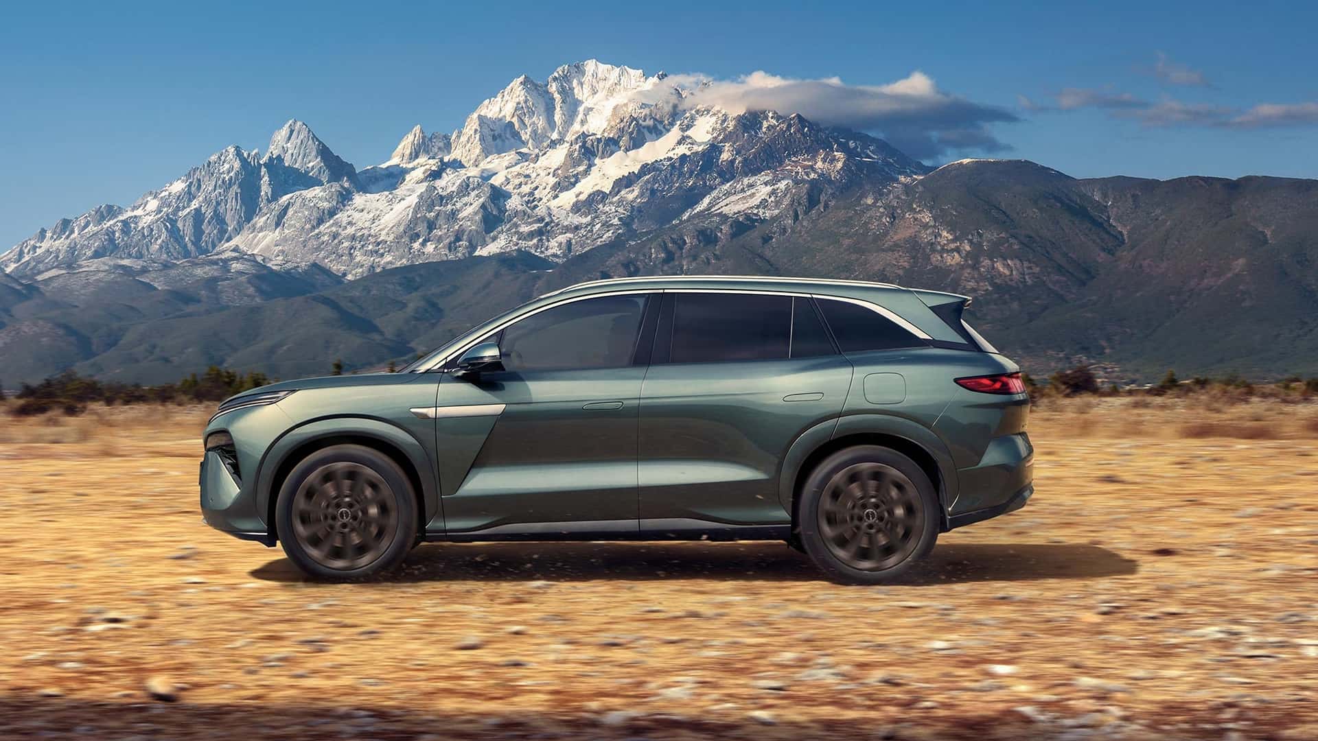 BYD Atto 8 exterior — SUV híbrido plug-in 7 lugares lançado no Brasil