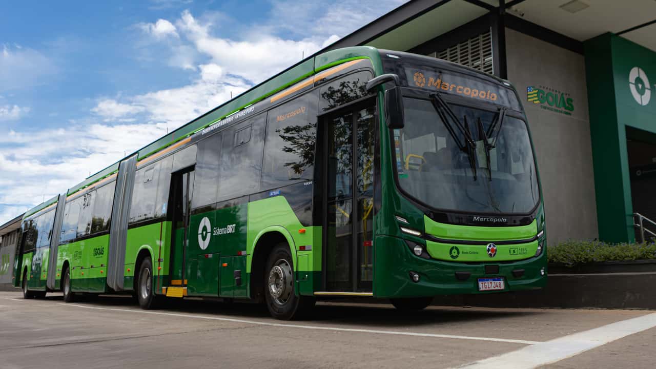 Volvo_BZRT_Biarticulado_Goiania-2