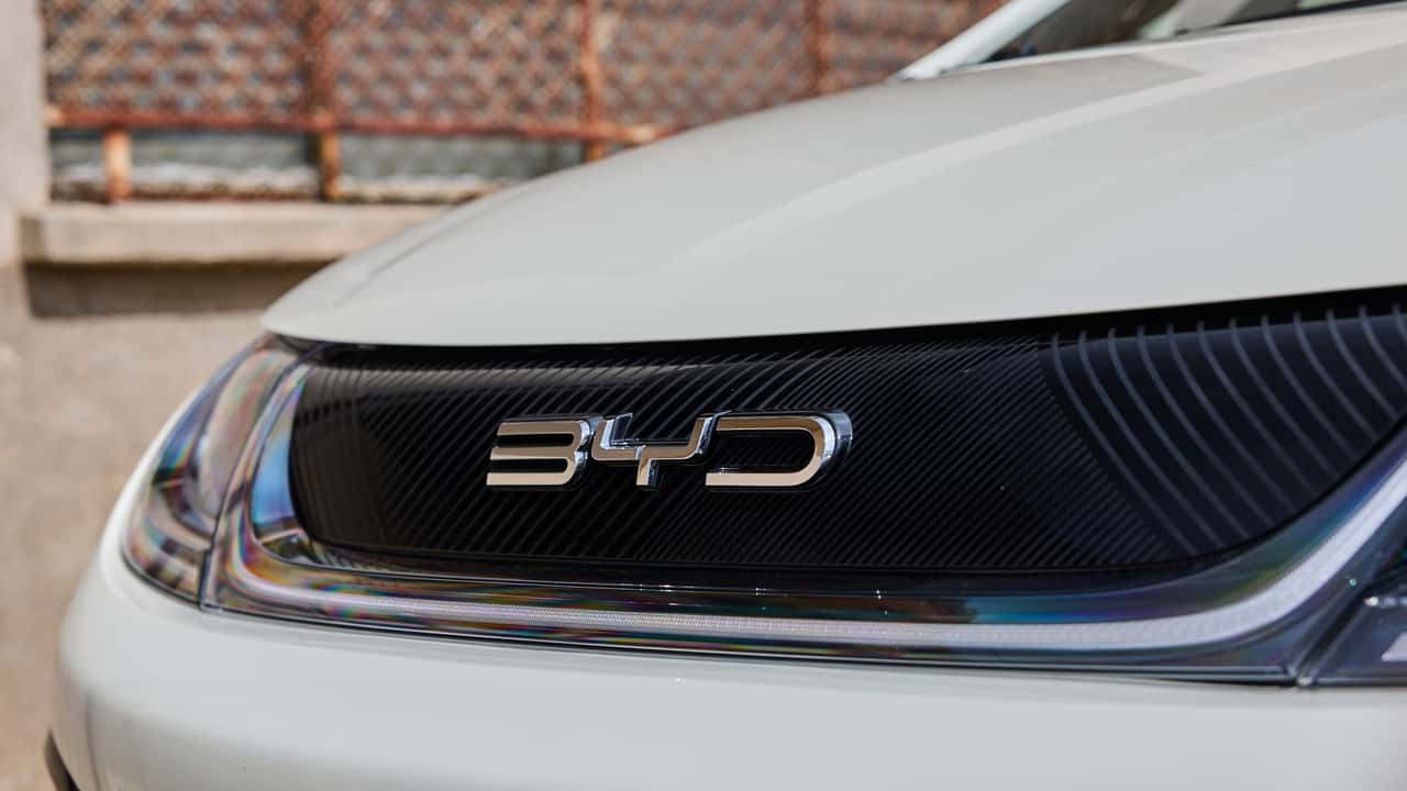 BYD supera Tesla per la prima volta ricavi superiori