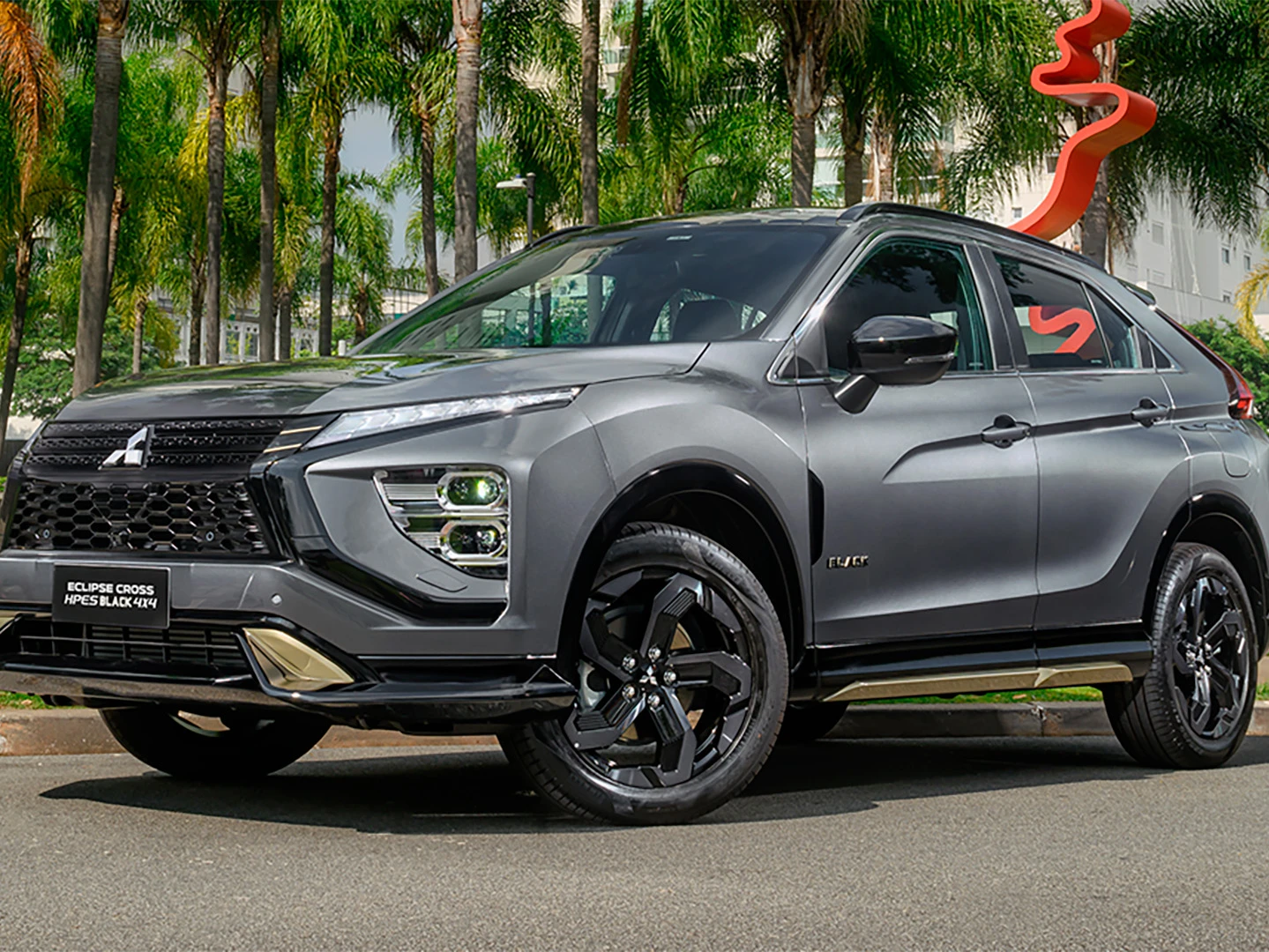 Mitsubishi Eclipse Cross 2026 fica mais completo; veja preços