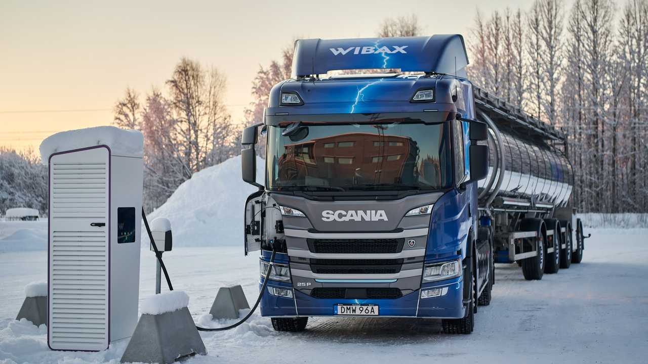 Scania 25 P da 64 tonnellate