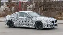2023 BMW M2 spy foto