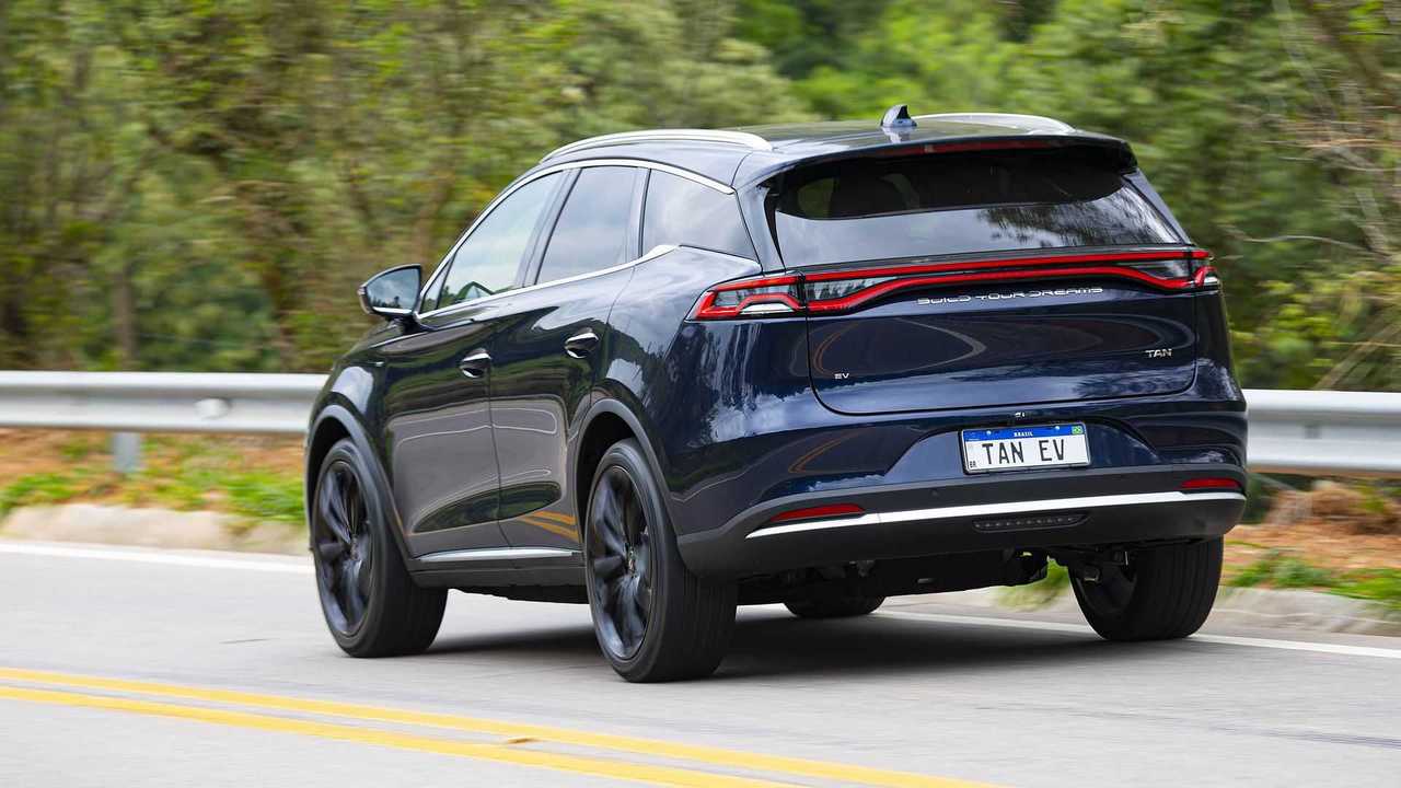 BYD Tan - movimento (4)