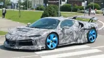 Ferrari SF90 LM, le foto spia