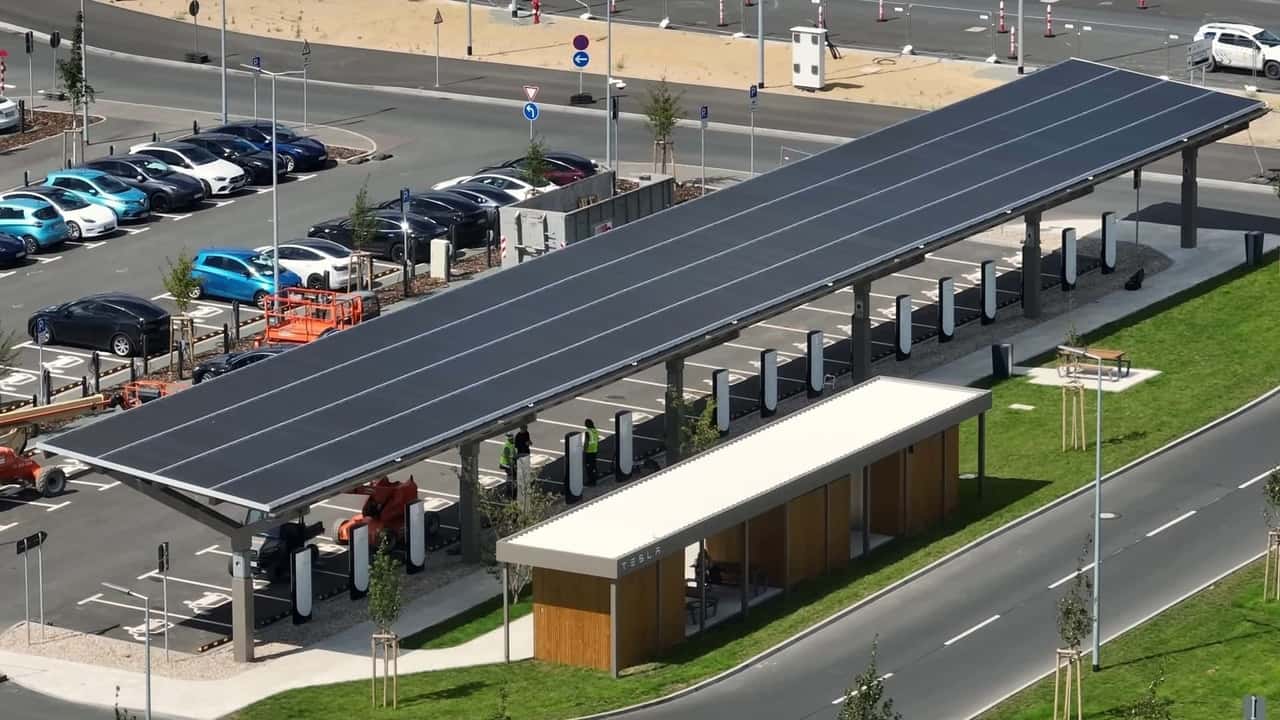 Erster deutscher Supercharger-V4-Standort in Grünheide