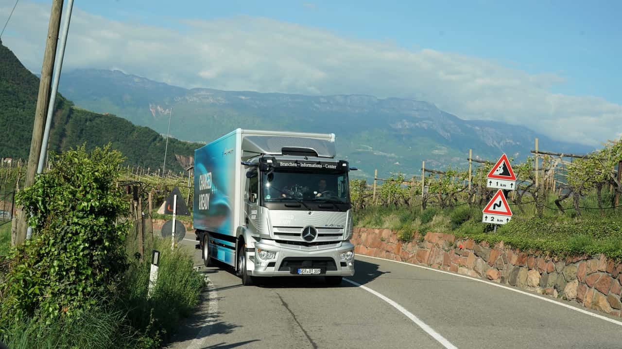I test del Mercedes eActros 300