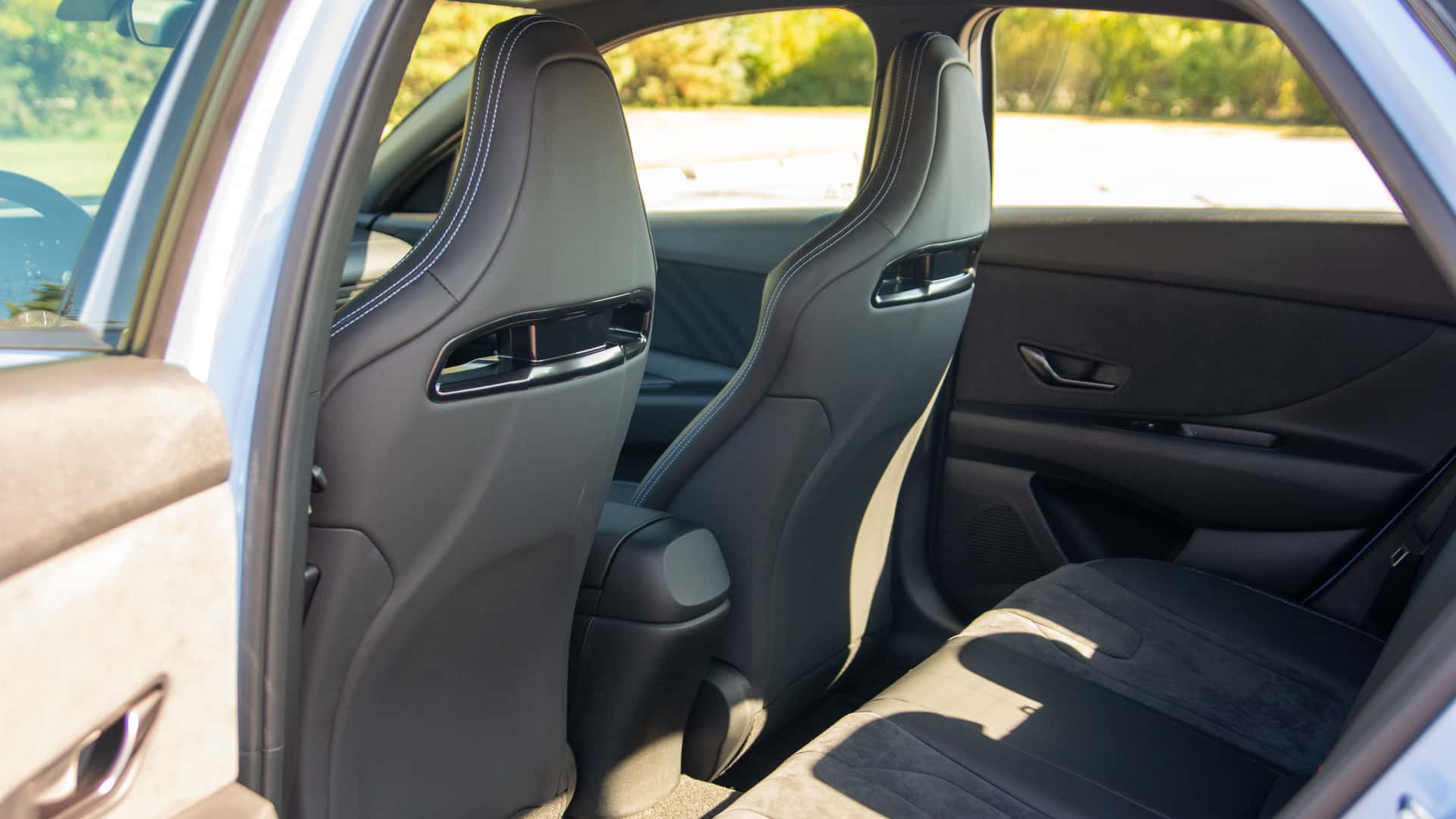 https://cdn.motor1.com/images/mgl/6Zzo8N/s1/2023-hyundai-elantra-n.jpg
