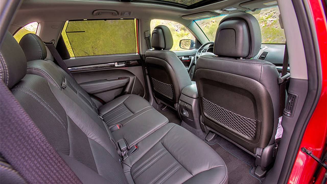 2014 Kia Sorento interior seats