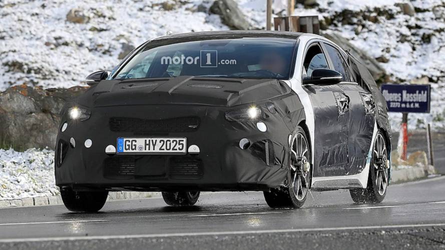 Kia Proceed GT spy photo