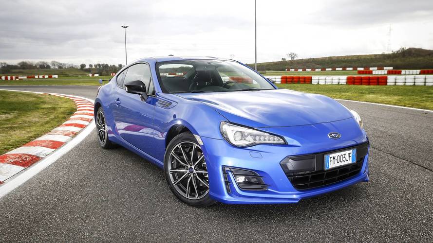 Trazione anteriore o posteriore? Volkswagen Golf GTI vs Subaru BRZ