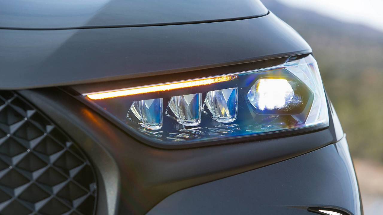 Teaser DS 7 Crossback