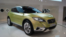Suzuki S-Cross Concept live in Paris 27.09.2012