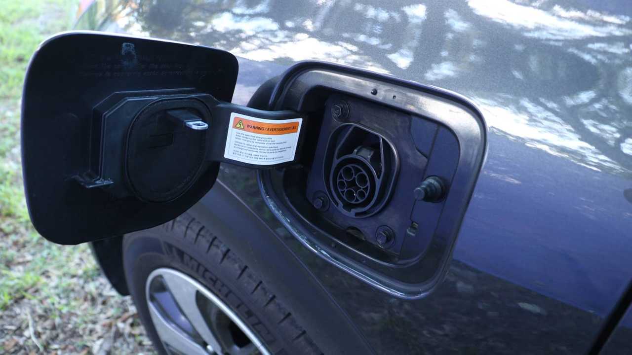 2018 Kia Niro PHEV: Review
