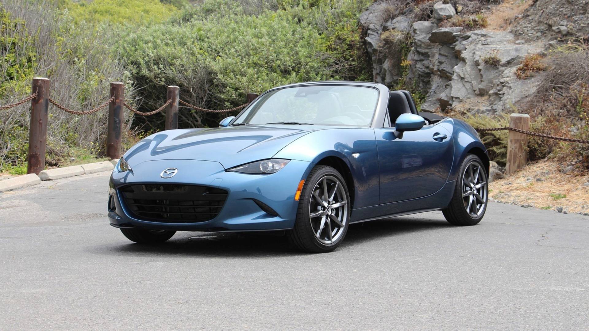 2019-mazda-mx-5-miata-first-