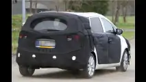 Kia Rondo als Erlkönig