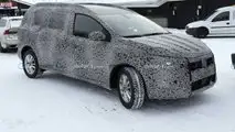 2022 Dacia Logan Stepway wagon spy photo