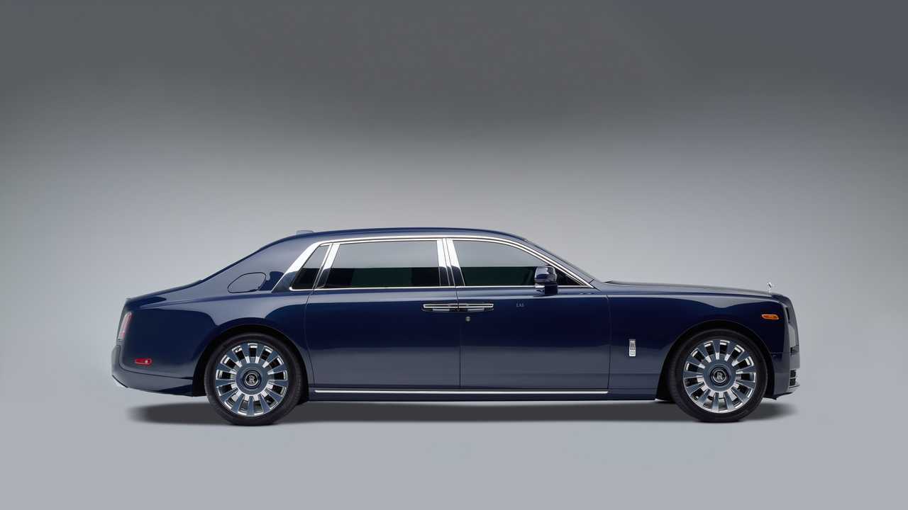Rolls-Royce Phantom Extended с отделкой из дерева коа