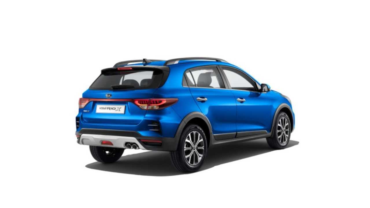 Kia Rio X, вид сзади
