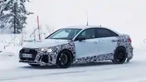 Nuova Audi RS3 Sedan spia foto