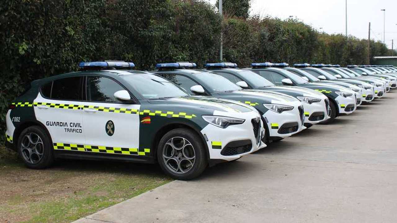 Alfa Romeo Stelvio de la Guardia Civil de Tráfico.