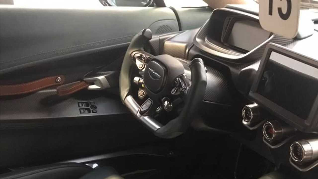 Aston Martin Victor en concesionario belga
