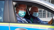 Bayerns Innenminister Joachim Herrmann im BMW 3er Touring für die Polizei