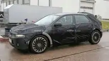 2022 Hyundai Ioniq 5 new spy photo (front three-quarters)