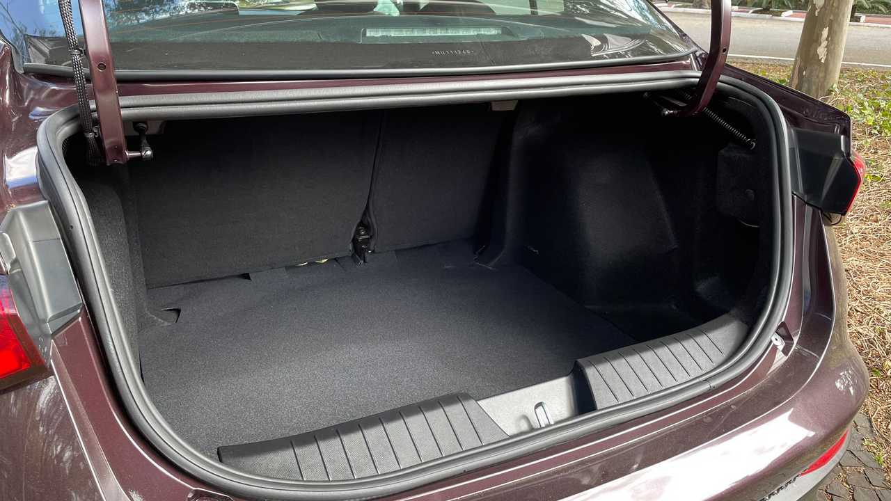 Fiat Cronos Precision 1.8 AT 2021