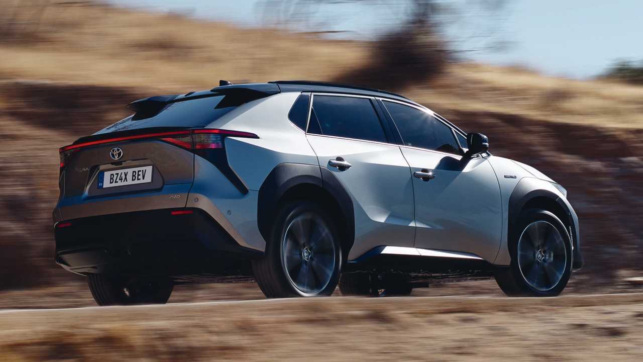 Toyota bZ4X (2022)