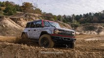 Hafif Kamuflajlı Ford Bronco Raptor