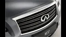 Infiniti M37 startet