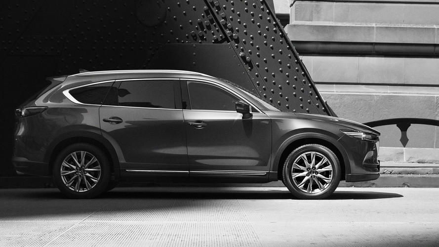 2018 Mazda CX-8 teaser
