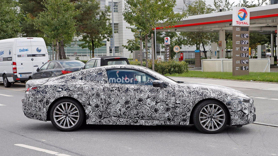 BMW 8 Series Spy Pics
