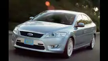 James Bond fährt Ford