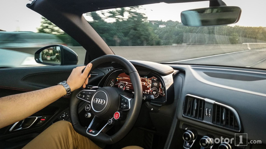 road_trip_r8_gtr