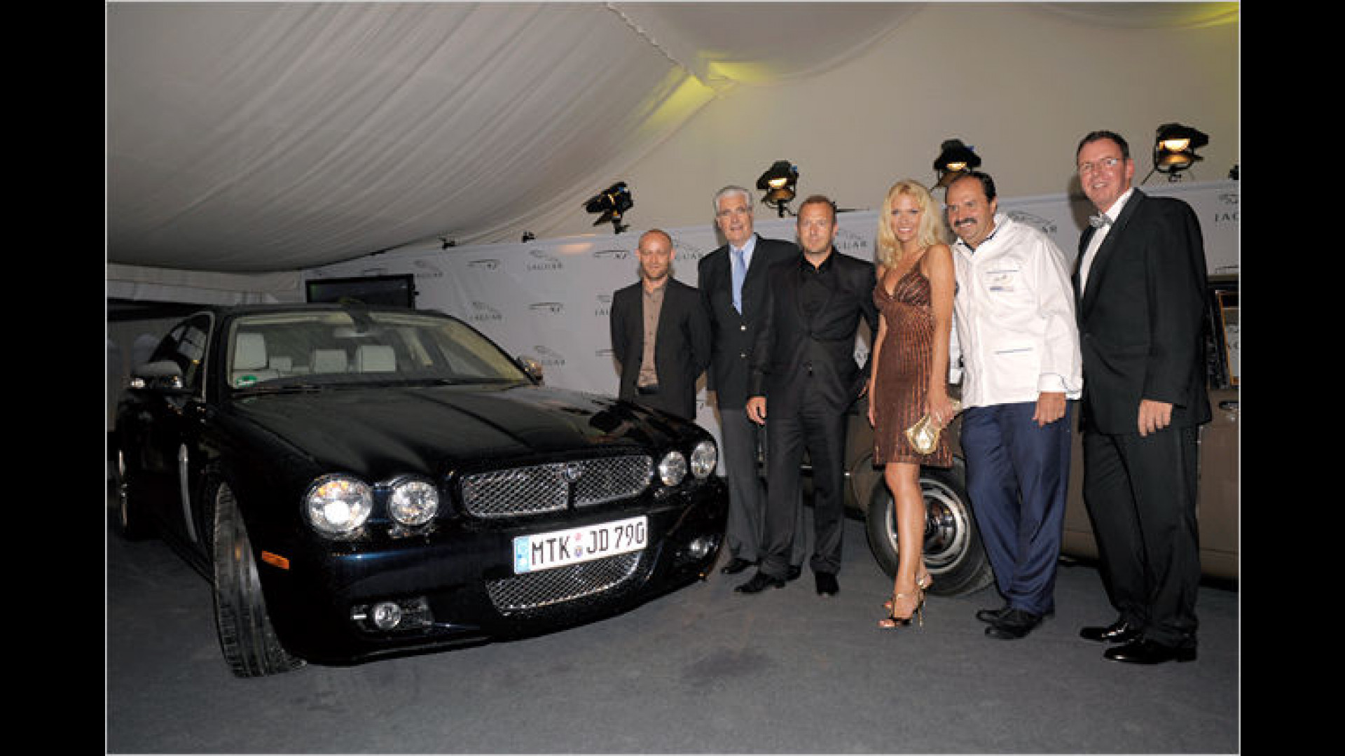 Promi Party In Der Eifel Jaguar Feiert 40 Jahre Xj