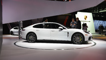 2017 Porsche Panamera 4 E-Hybrid Executive: LA 2016