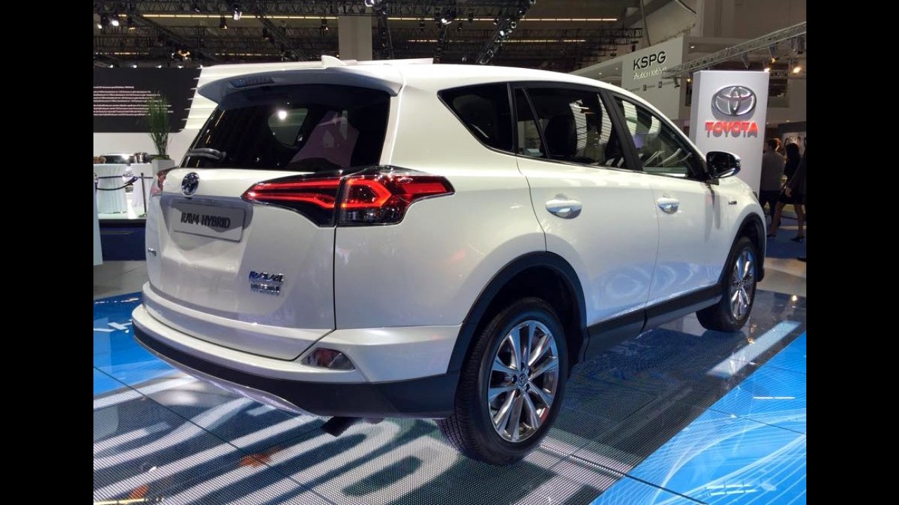 Frankfurt: econômico, Toyota RAV4 Hybrid inaugura novo visual da linha