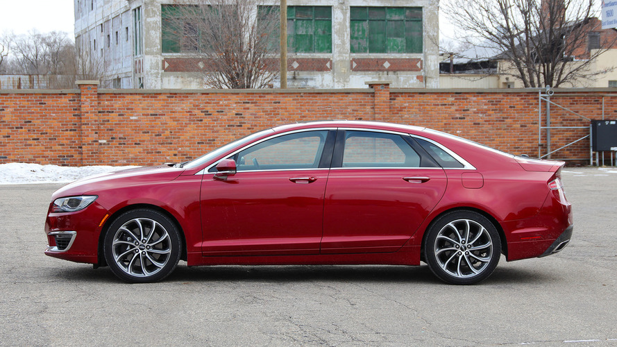 2017 Lincoln MKZ: Review