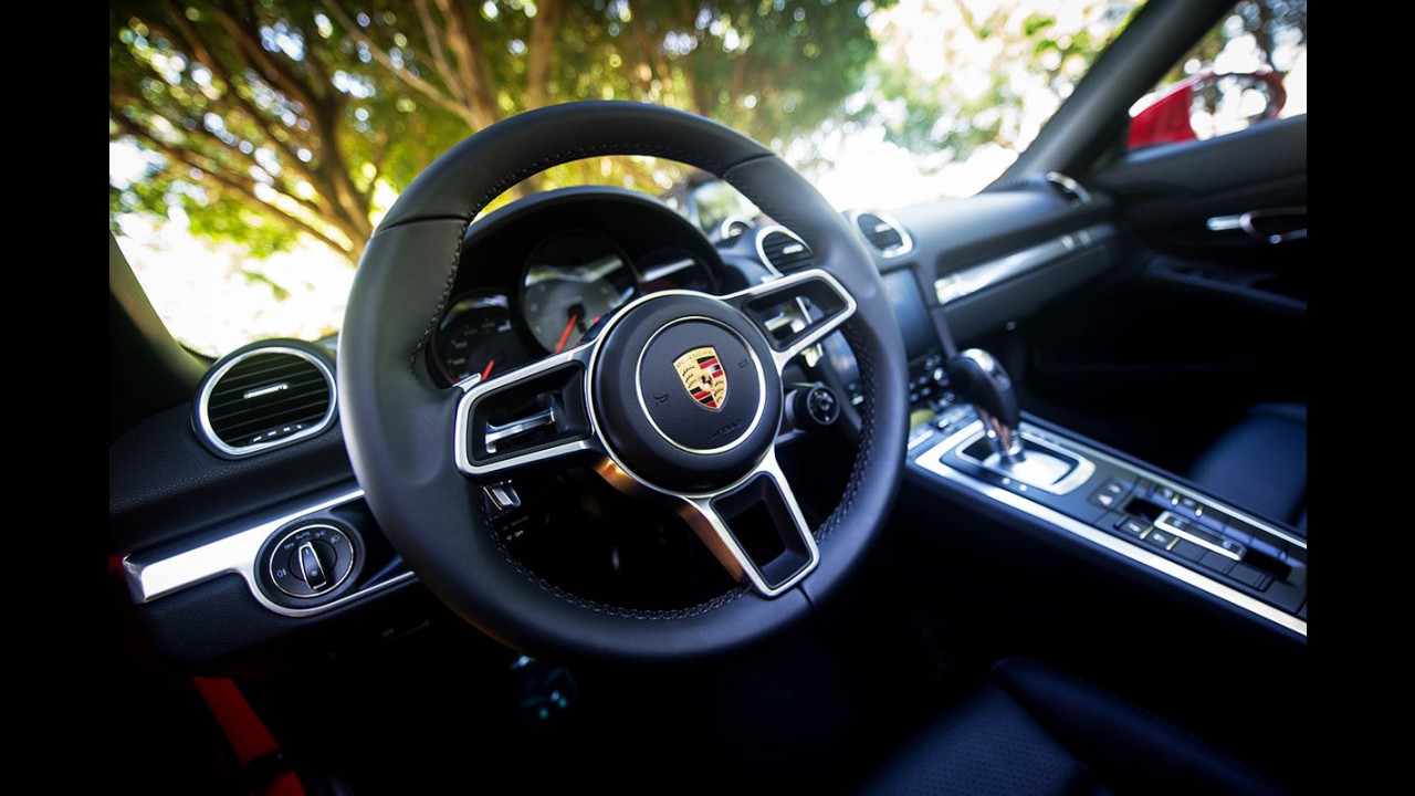 Volta Rápida: Aos 20 anos, Porsche Boxster troca sinfonia por eficiência