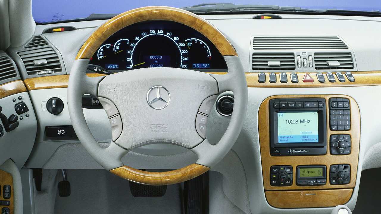 Mercedes, 120 anni di evoluzione del volante