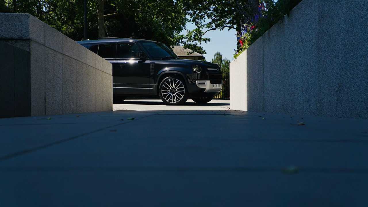 Land Rover Defender - Khan
