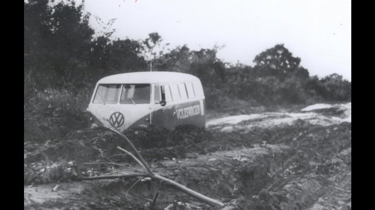 Volkswagen comemora 55 anos da Kombi no Brasil