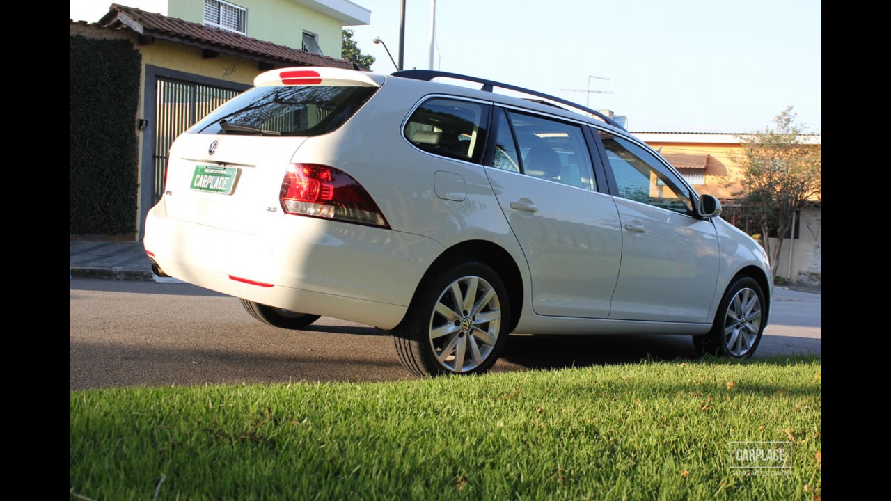 Garagem CARPLACE: Dirigindo o Volkswagen Jetta Variant 2.5 - Comportamento na cidade e na estrada