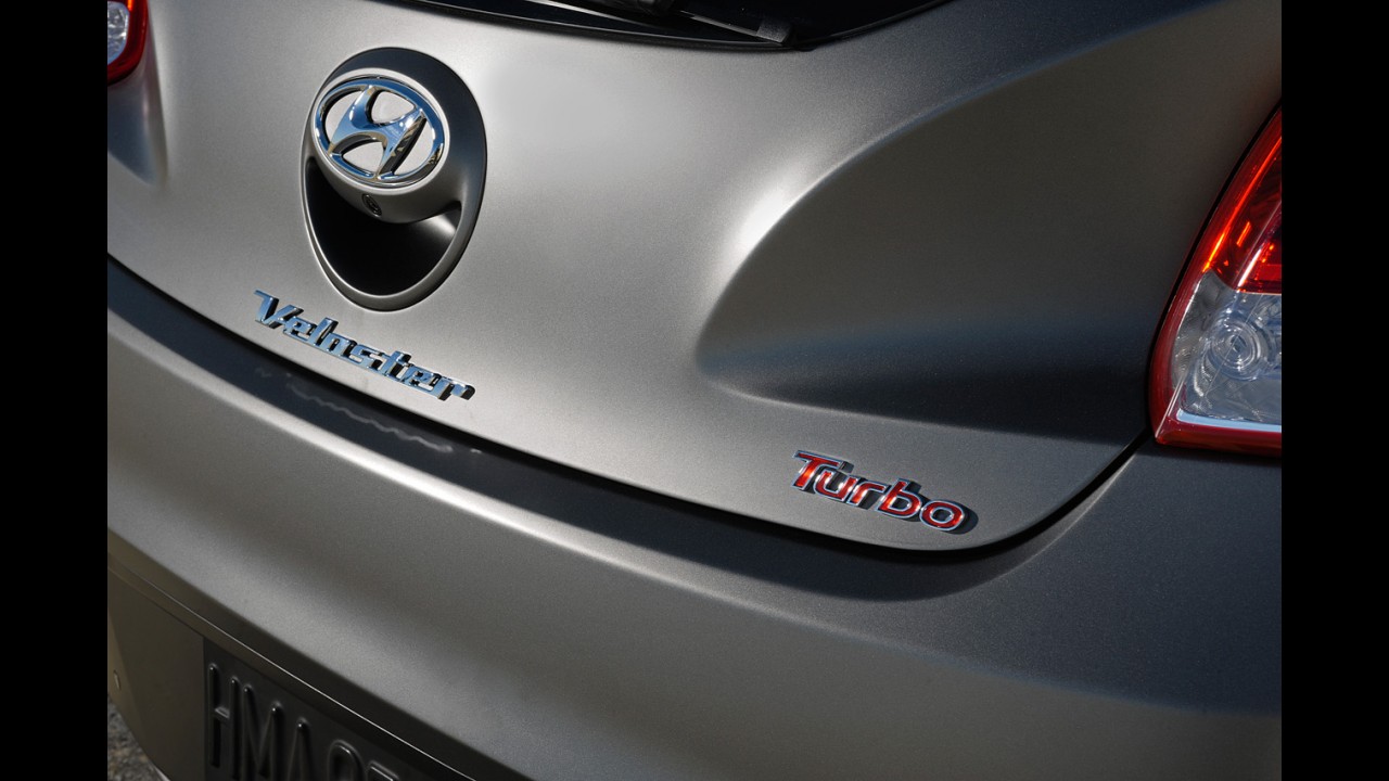 Salão de Detroit: Hyundai apresenta Veloster Turbo oficialmente - Veja fotos