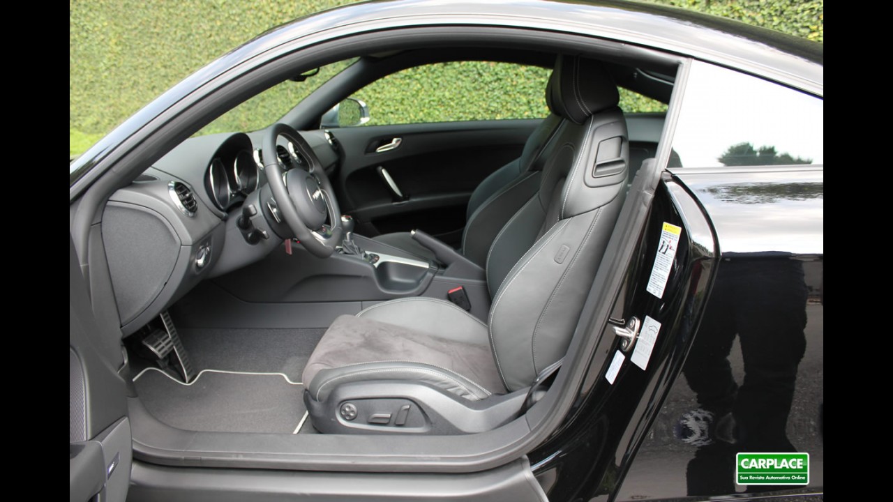 Avaliação: Audi TTS Coupé 2011 - Confira todos os detalhes em fotos